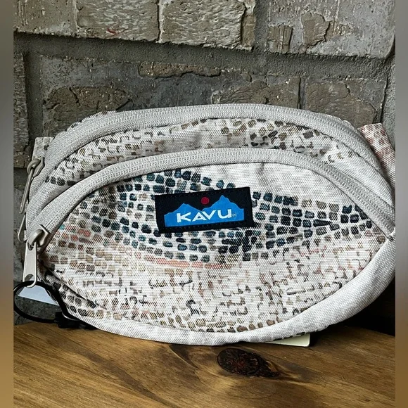 Kavu Bags Kavu Spectator Belt Bag Fanny Pack In Mosaic Drift - Main Image